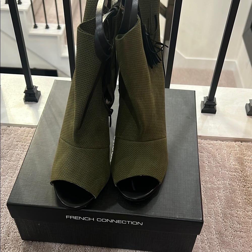 French Connection Women's Olive Peep-Toe Heels